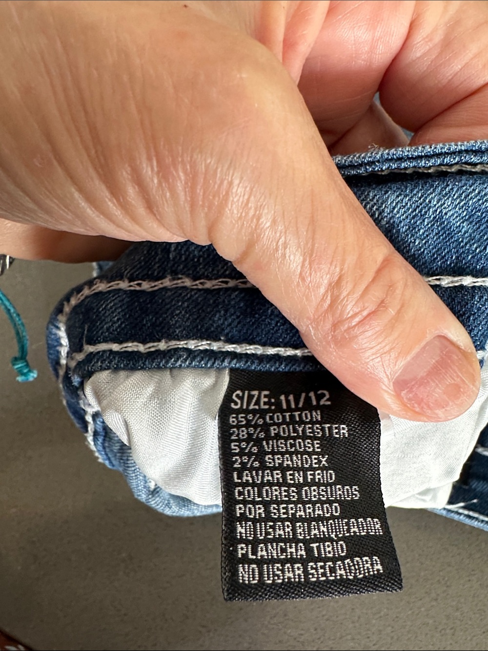 Sky Embroidered Back-Pocket Denim Shorts - Blue - Picture 3 of 3